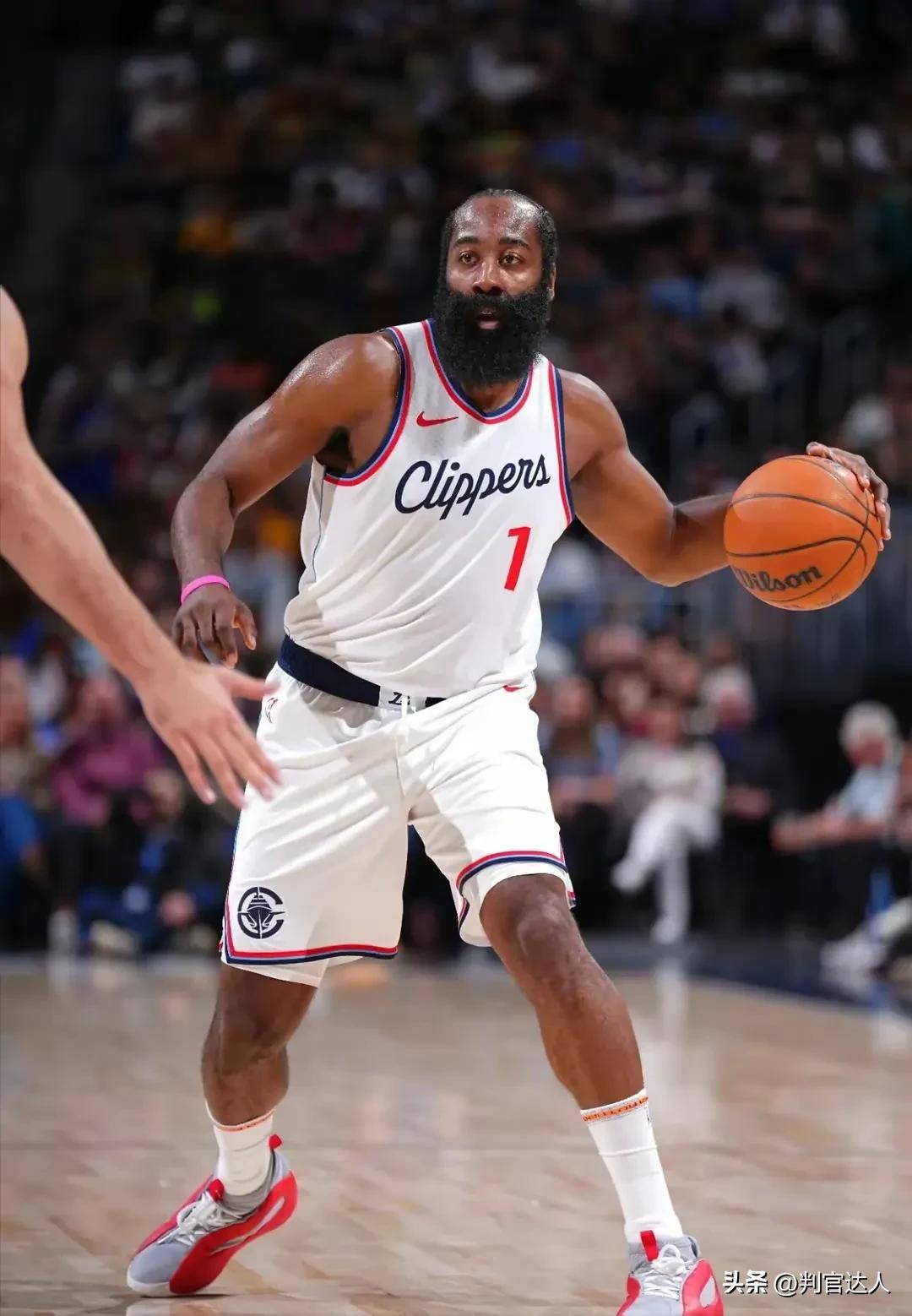 乐鱼体育哈登新星出色防守表现惊艳,利物浦未来可期!的简单介绍