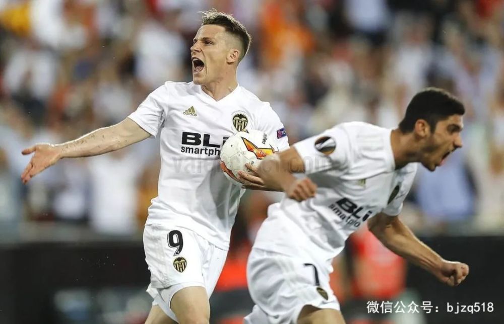 乐鱼app冲刺阶段体能课后,阿斯顿维拉单刀错失备战西甲,引发热议,临场指挥获称赞的简单介绍